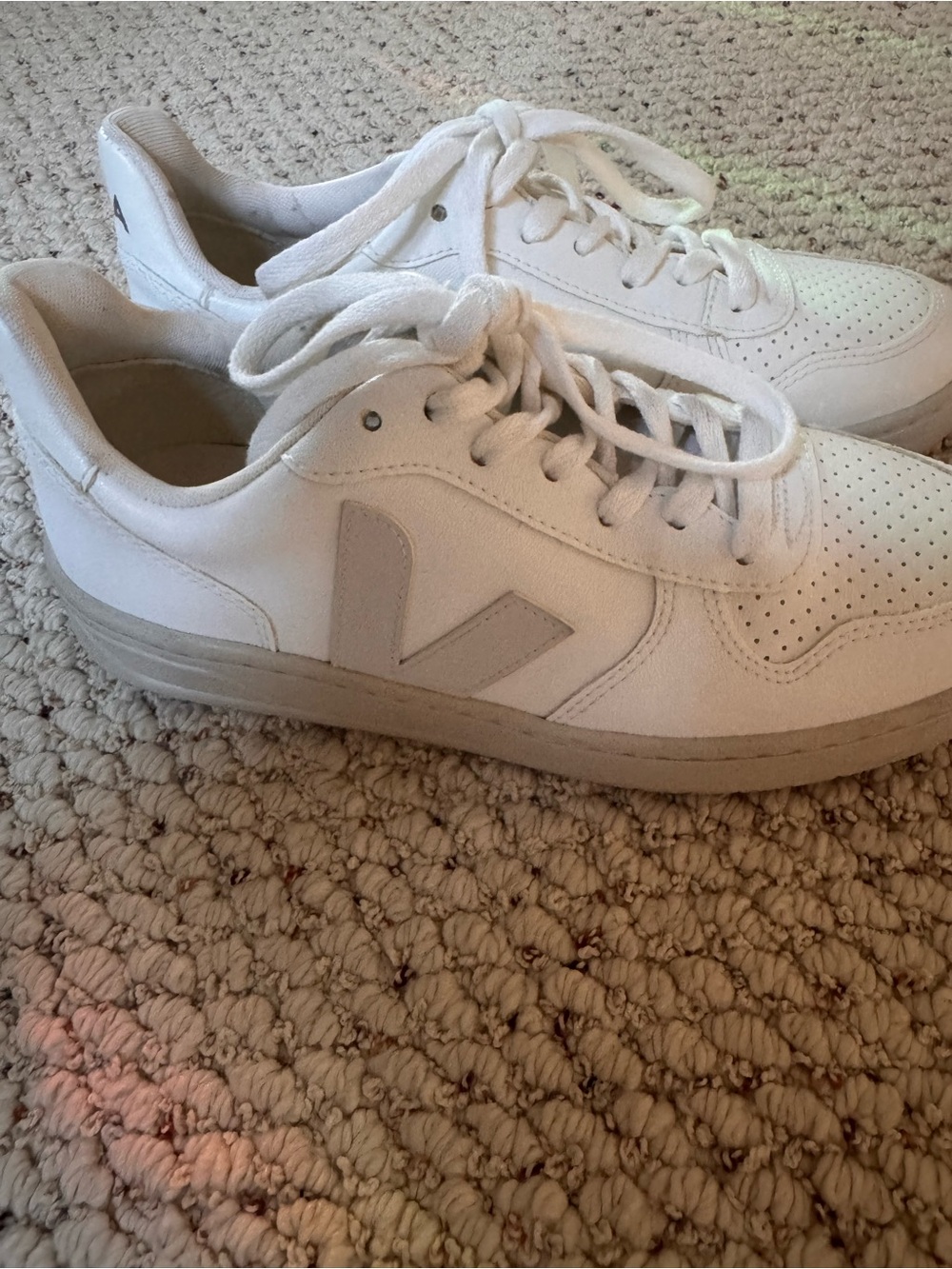 Veja V-10 CWL FULL WHITE Cream and White Women’s Low-Top Sneakers - Picture 5 of 7